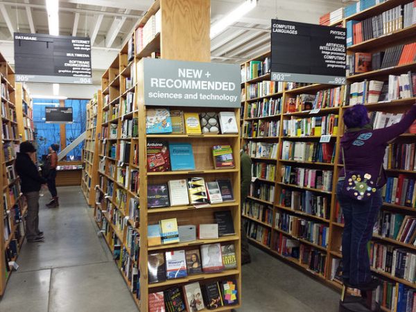 15941685775_aece131df3_z